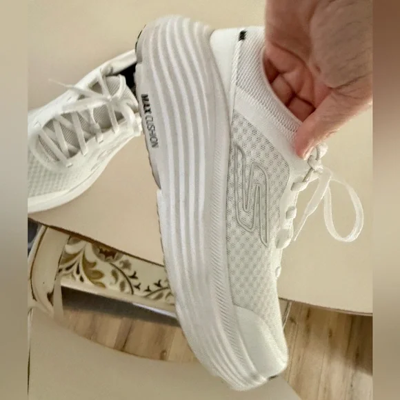 Skechers Endeavor Canova super cushioned sneaker - Picture 2 of 6